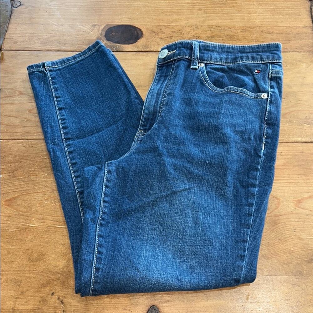 Woman’s Tommy Hilfiger Blue Jeans Size 12